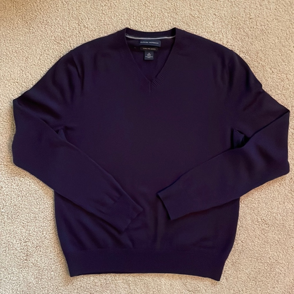 Banana Republic soft Merino wool sweater